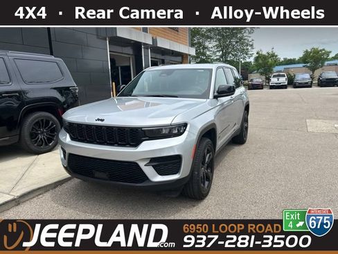 Used 2024 Jeep Grand Cherokee Altitude AWD/4WD image 1