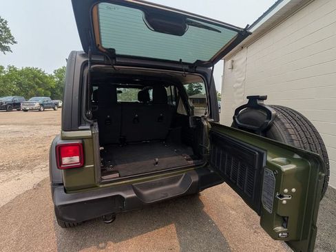 Used 2022 Jeep Wrangler Unlimited Sport AWD/4WD image 21