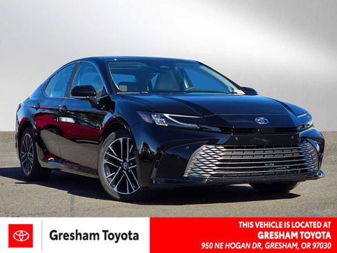 Used 2026 Toyota Camry XLE image 1