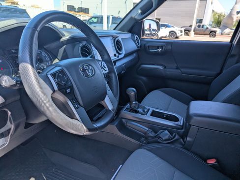 Used 2023 Toyota Tacoma TRD Off-Road image 16