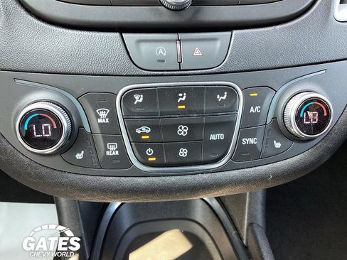 Used 2024 Chevrolet Malibu LT FWD image 17