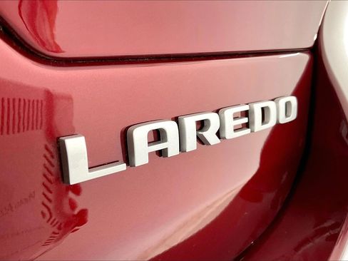 New 2025 Jeep Grand Cherokee 4WD image 17