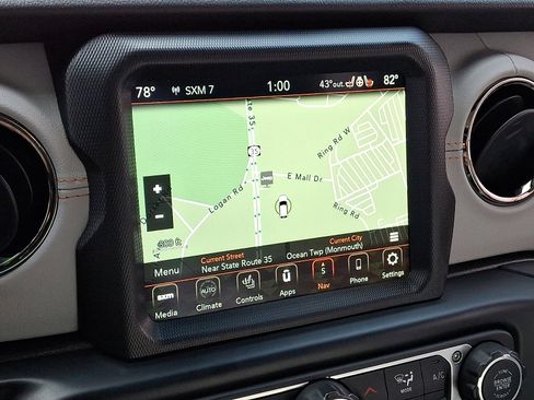 Certified 2022 Jeep Gladiator Overland image 17