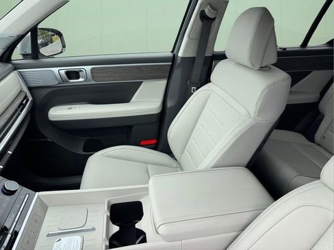 New 2026 Hyundai Santa Fe Calligraphy FWD image 9
