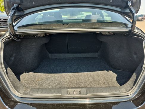 Used 2025 Nissan Sentra SV FWD image 21