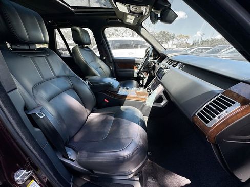 Used 2020 Land Rover Range Rover HSE image 31