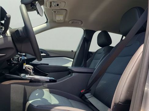 New 2026 Chevrolet Trax LT w/ Midnight Edition FWD image 21