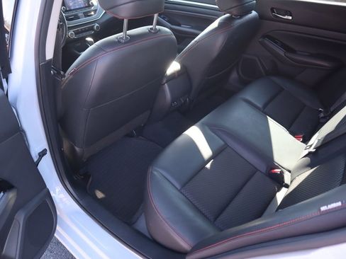 Used 2023 Nissan Altima 2.5 SR image 10