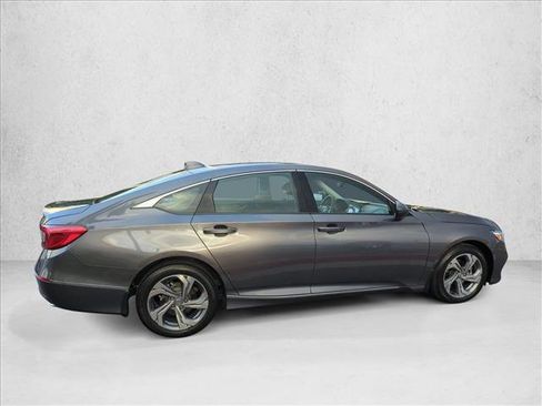 Used 2019 Honda Accord EX image 4