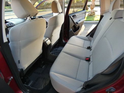 Used 2018 Subaru Forester 2.5i w/ Alloy Wheel Package image 45