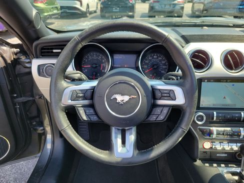 Used 2017 Ford Mustang Premium RWD image 26