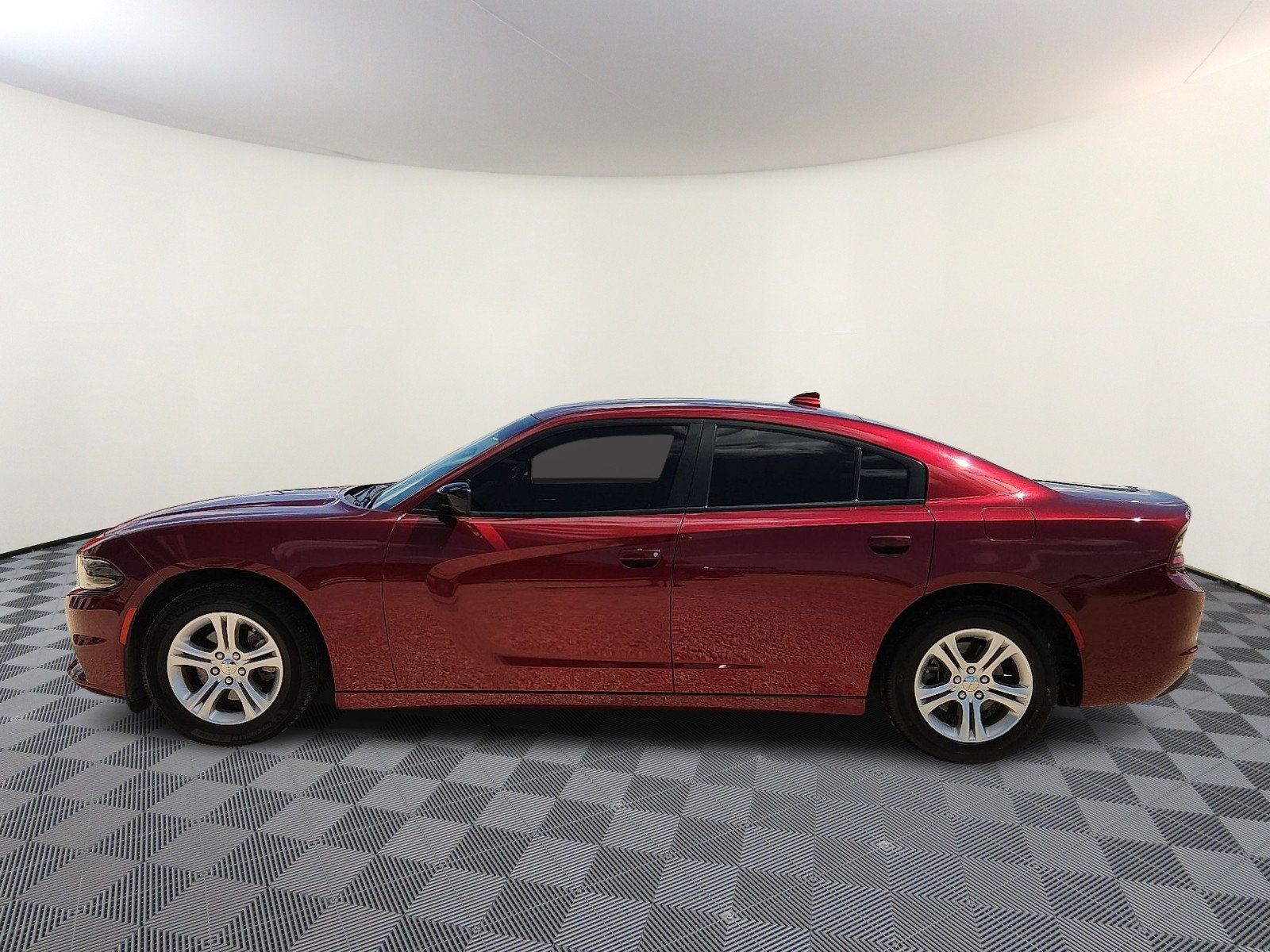 Used 2023 Dodge Charger SXT RWD image 2