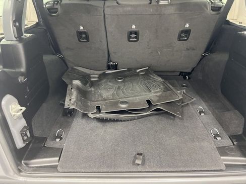Used 2023 Jeep Wrangler Willys image 8