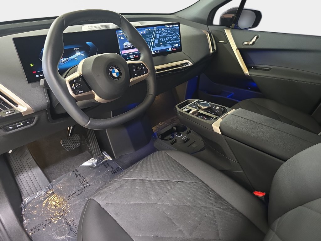 Used 2026 BMW iX xDrive60 w/ Premium Package AWD/4WD image 19