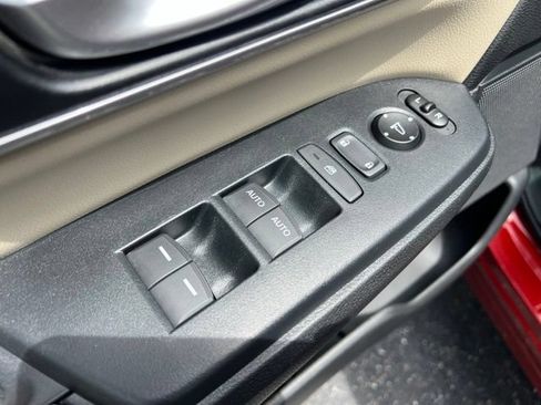 Used 2017 Honda CR-V Touring image 29