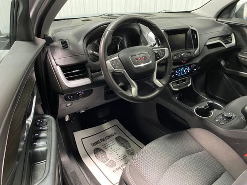 Used 2022 GMC Terrain SLE w/ Driver Convenience Package image 5