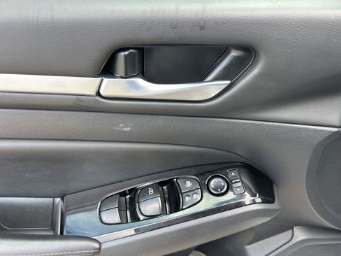 Certified 2025 Nissan Altima 2.5 SR FWD image 20