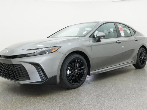 New 2026 Toyota Camry SE FWD image 16