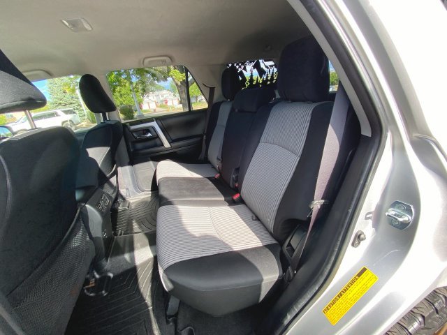 Used 2016 Toyota 4Runner SR5 AWD/4WD image 22