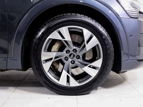 Used 2022 Audi e-tron Premium Plus image 22