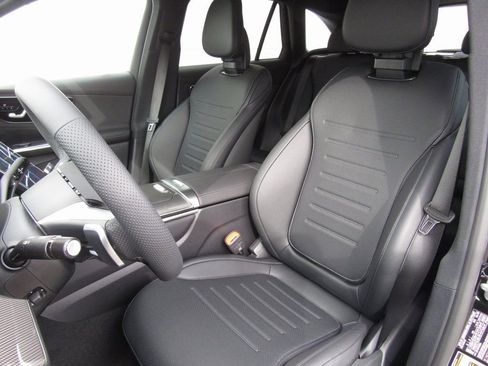 New 2025 Mercedes-Benz GLC 300 4MATIC image 11