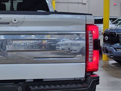 Used 2024 Ford F250 King Ranch AWD/4WD image 22