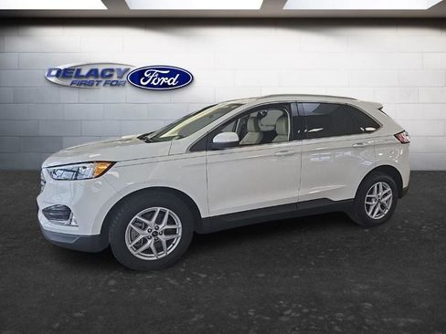 Used 2022 Ford Edge SEL w/ Convenience Package image 2