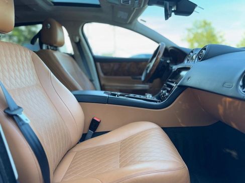 Used 2019 Jaguar XJ L Portfolio image 25
