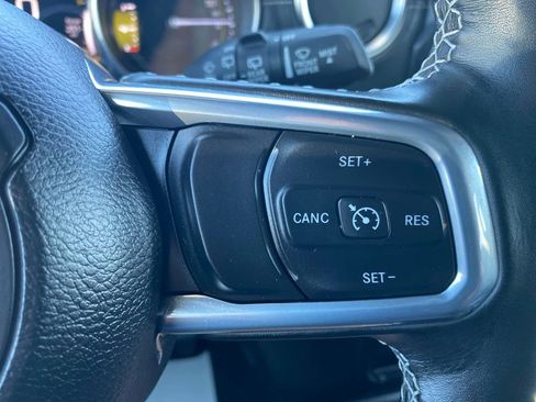 Used 2023 Jeep Wrangler Unlimited Sahara w/ Cold Weather Group AWD/4WD image 33