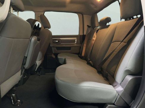 Used 2019 RAM 1500 Classic SLT image 40