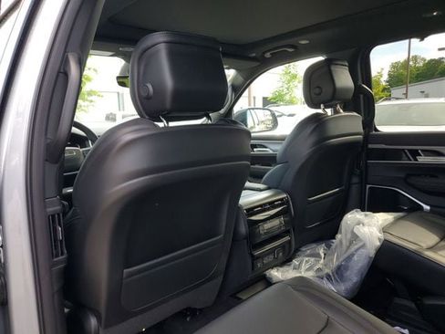 New 2026 Jeep Grand Wagoneer Limited AWD/4WD image 12