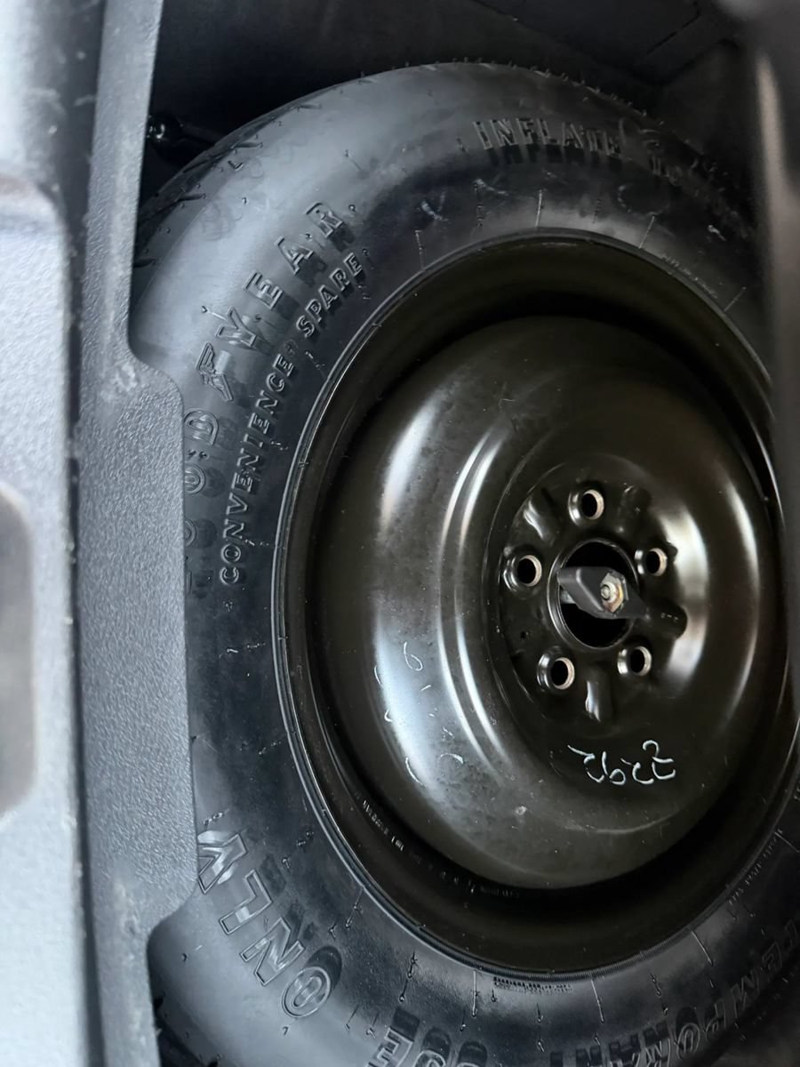 Used 2013 Jeep Patriot Latitude FWD image 33