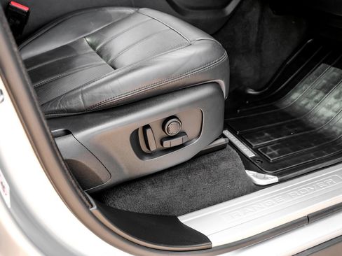 Used 2018 Land Rover Range Rover Sport HSE image 36