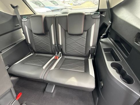 Used 2026 Volkswagen Atlas Peak Edition AWD/4WD image 21