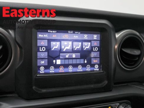 Used 2023 Jeep Wrangler Unlimited w/ Cold Weather Group AWD/4WD image 19