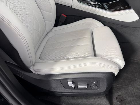 Used 2024 BMW X5 xDrive40i w/ Premium Package AWD/4WD image 34