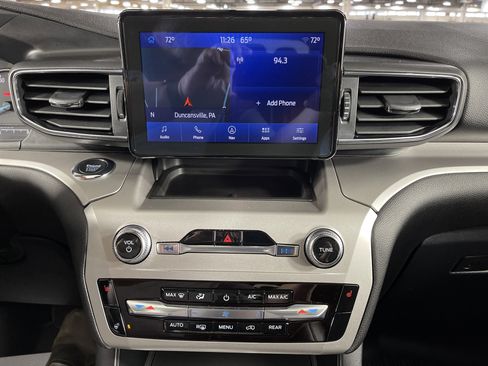 Used 2022 Ford Explorer XLT w/ Equipment Group 202A image 23