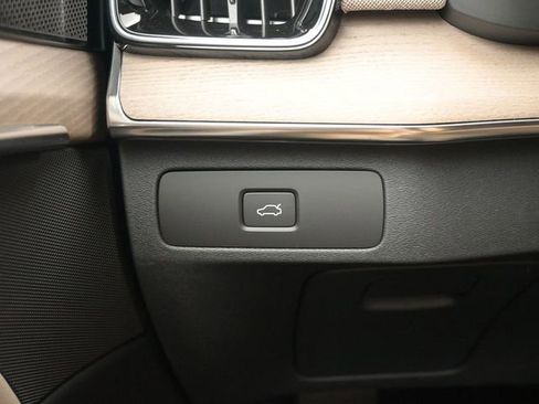 New 2026 Volvo XC90 B6 Ultra w/ Lounge Package image 29