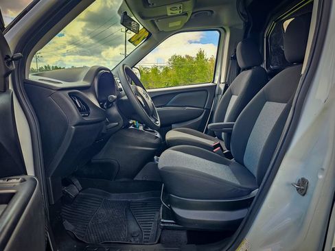 Used 2020 RAM ProMaster City Tradesman FWD image 11
