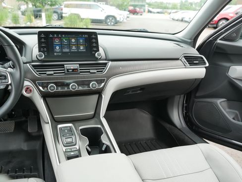 Used 2019 Honda Accord Touring image 22