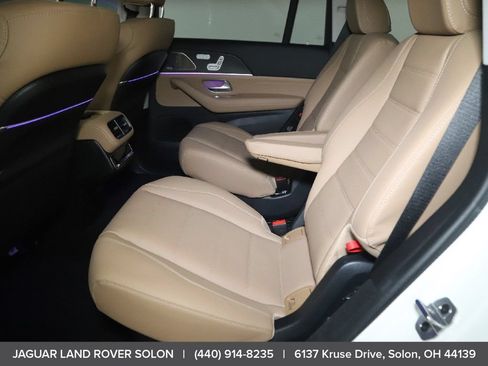 Used 2024 Mercedes-Benz GLS 580 4MATIC image 30