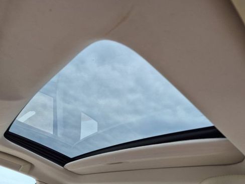 Used 2014 Lexus ES 300h w/ Luxury Package w/Bamboo Trim FWD image 17