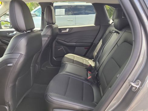 Used 2026 Ford Escape SE FWD image 11