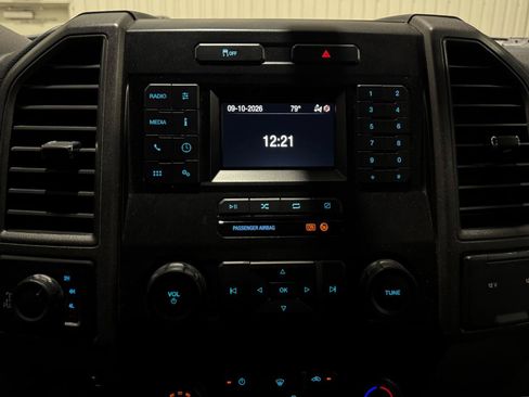 Used 2022 Ford F250 XL w/ Power Equipment Group AWD/4WD image 6