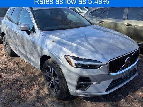 Used 2023 Volvo XC60 B5 Core w/ Climate Package image 3