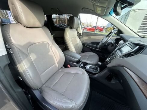 Used 2018 Hyundai Santa Fe Sport image 24