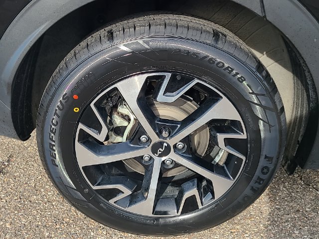 Used 2024 Kia Sportage EX AWD/4WD image 32