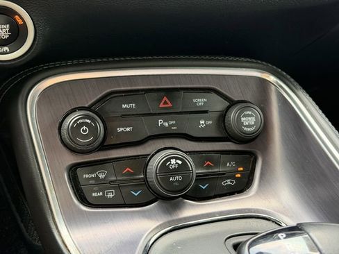Used 2018 Dodge Challenger SXT w/ Blacktop Package RWD image 21