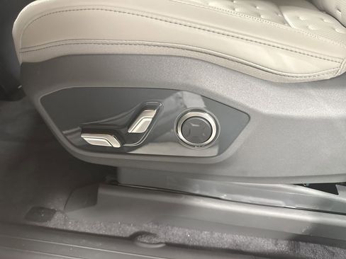 New 2026 Kia EV9 Wind image 14