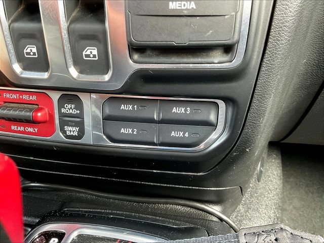 Used 2021 Jeep Wrangler Rubicon w/ LED Lighting Group AWD/4WD image 16